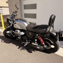 Moto Guzzi v7 iii Stone 
