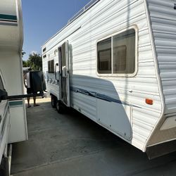 2005 Weekend Warrior Toy Hauler