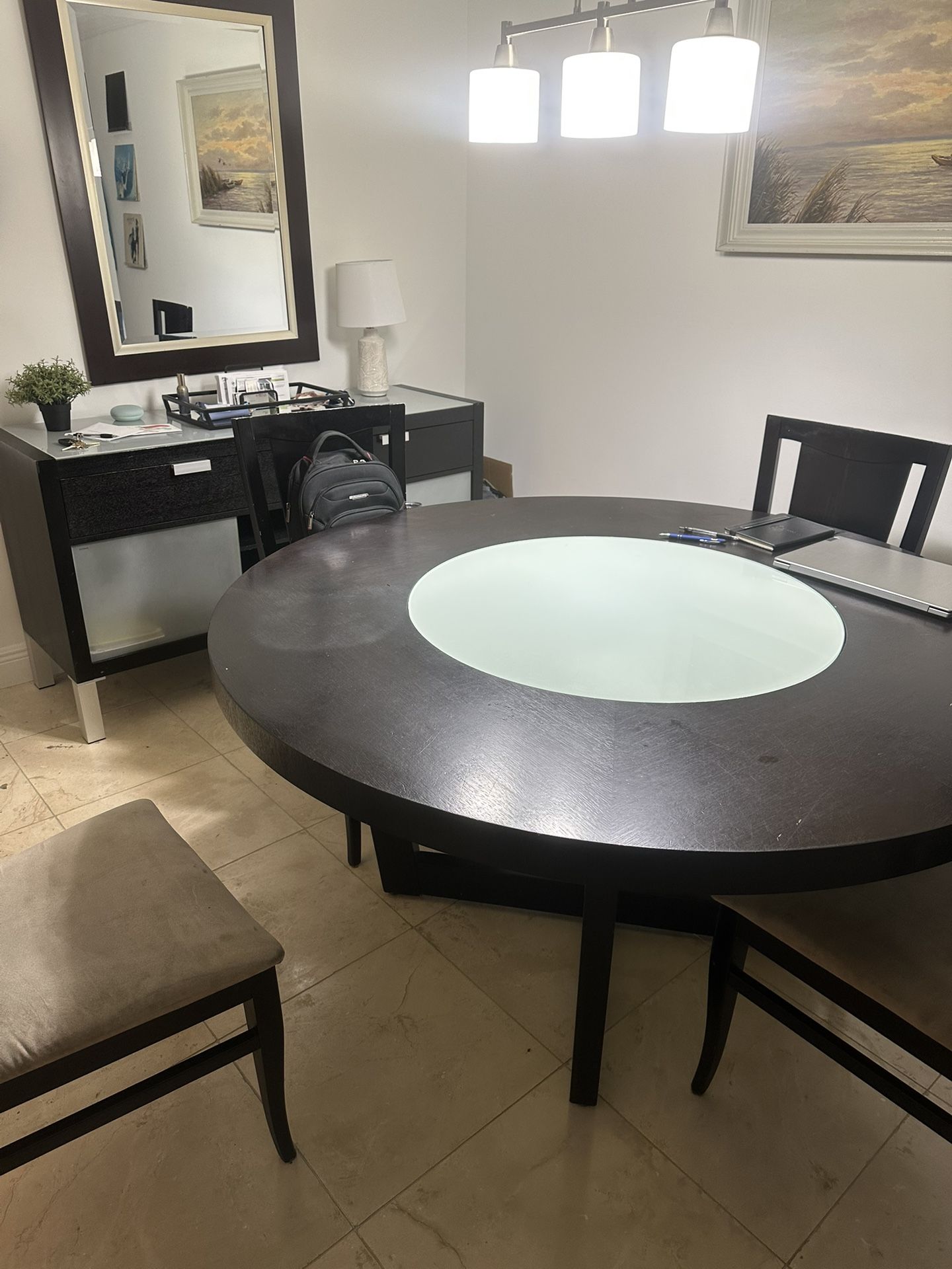 Dinnig Table Spins In The Middle + 6 Chairs