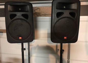 JBL EON 1500 Speakers (pair) with stands