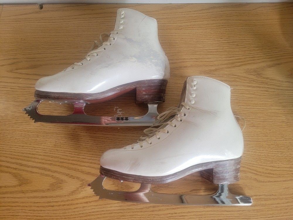 Harlick Competitor Ice Skates with Phantom Blades