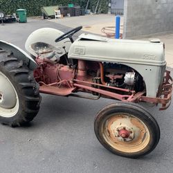 Ford tractor  9N