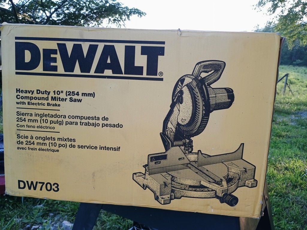 DeWalt Compound Miter Saw -Brand New