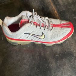 nike vapor red shoes 