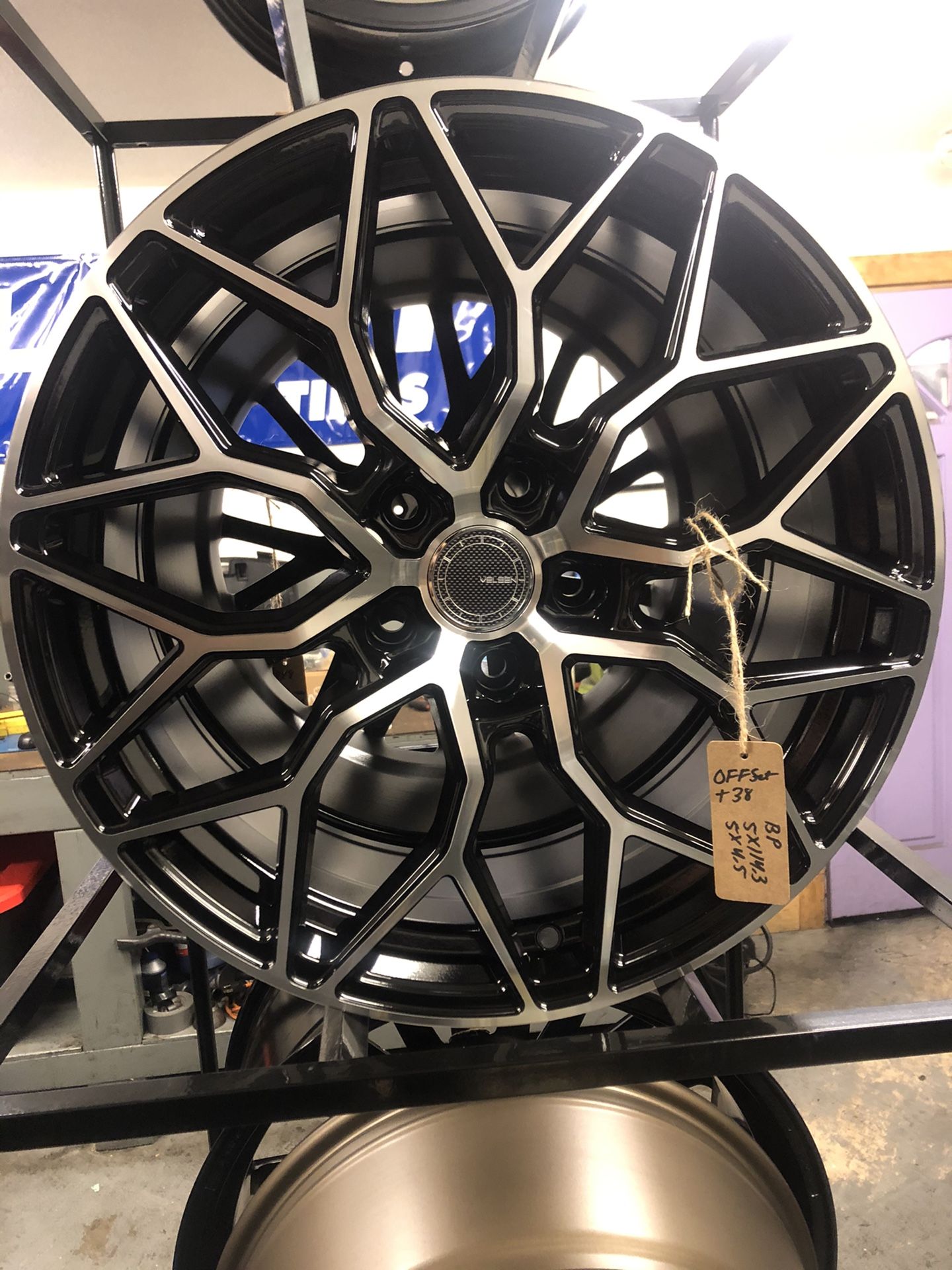 BRAND NEW set (4) Black and Machined 18 inch Rims for only $600 !!!