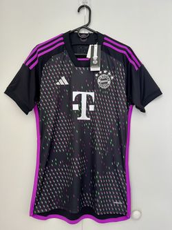 BRAND NEW Adidas Bayern Munich Away Men's Authentic Jersey