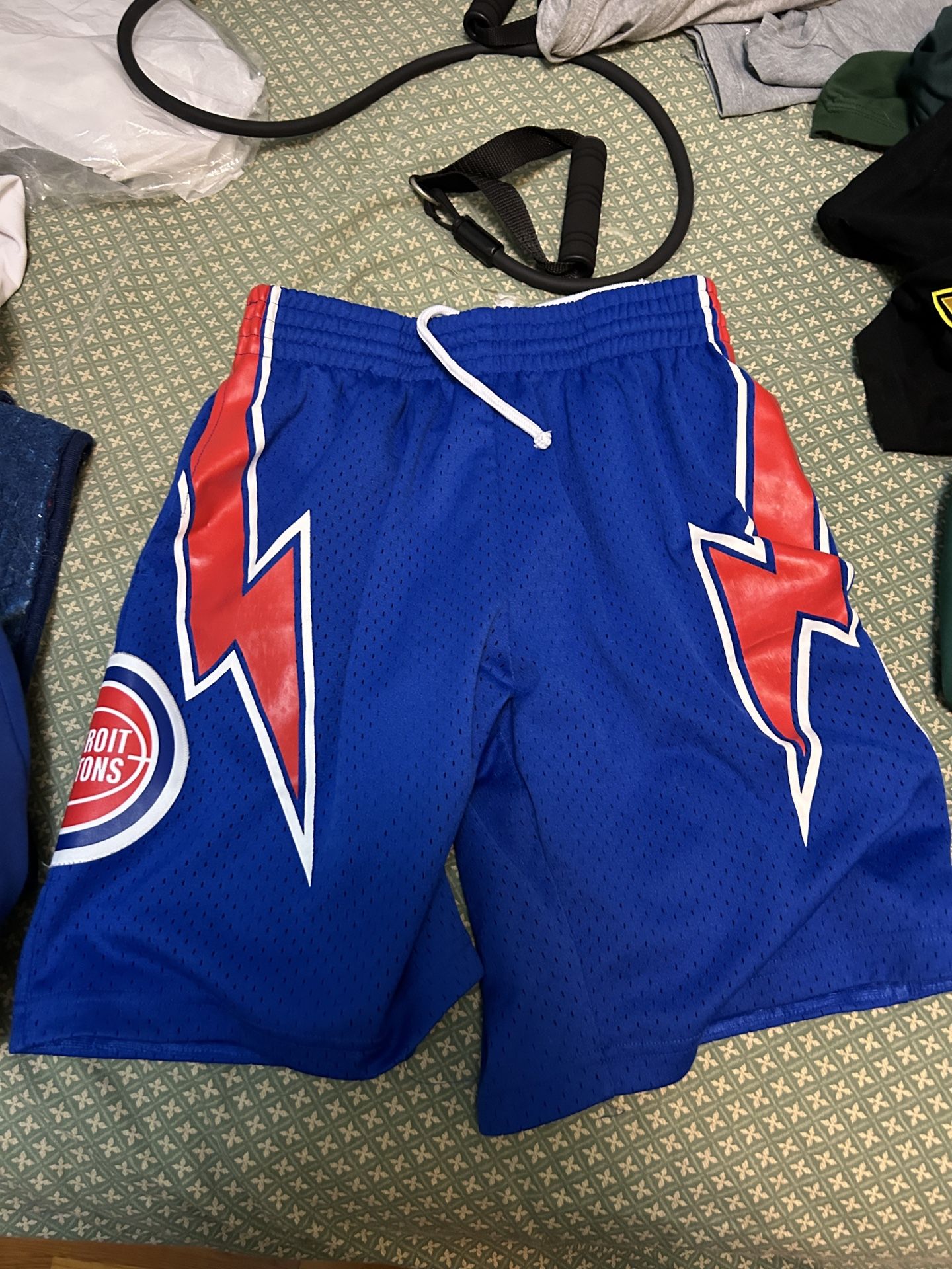 Mitchell Ness Detroit Pistons Shorts Small