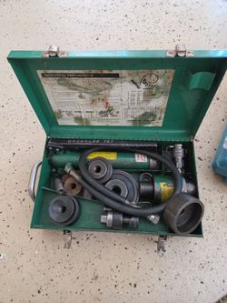 Electricians Knock Out Set