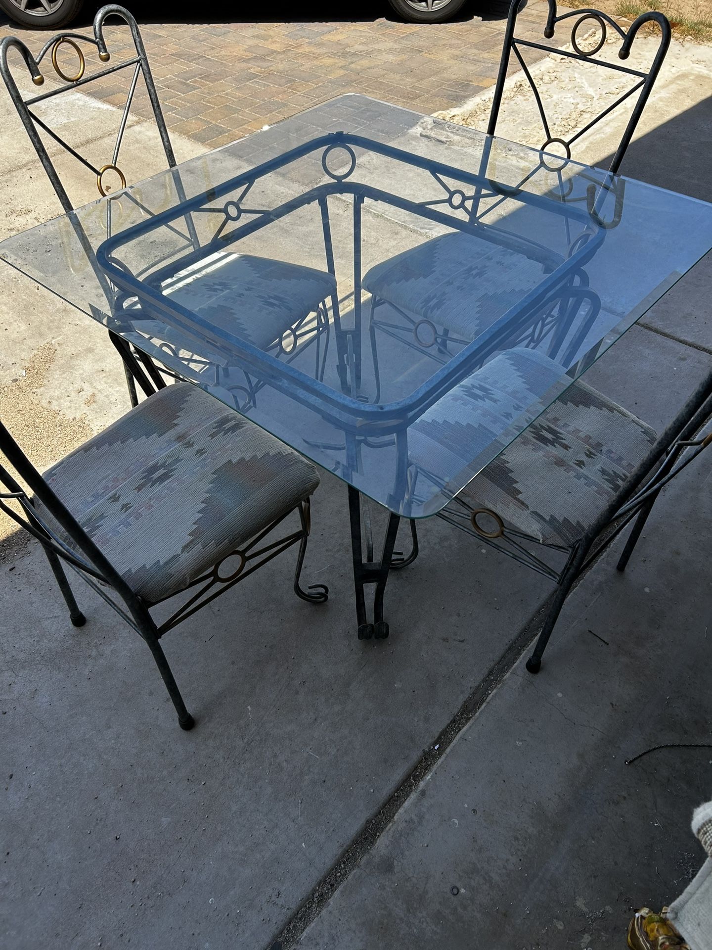 Kitchen Table 4 Chairs