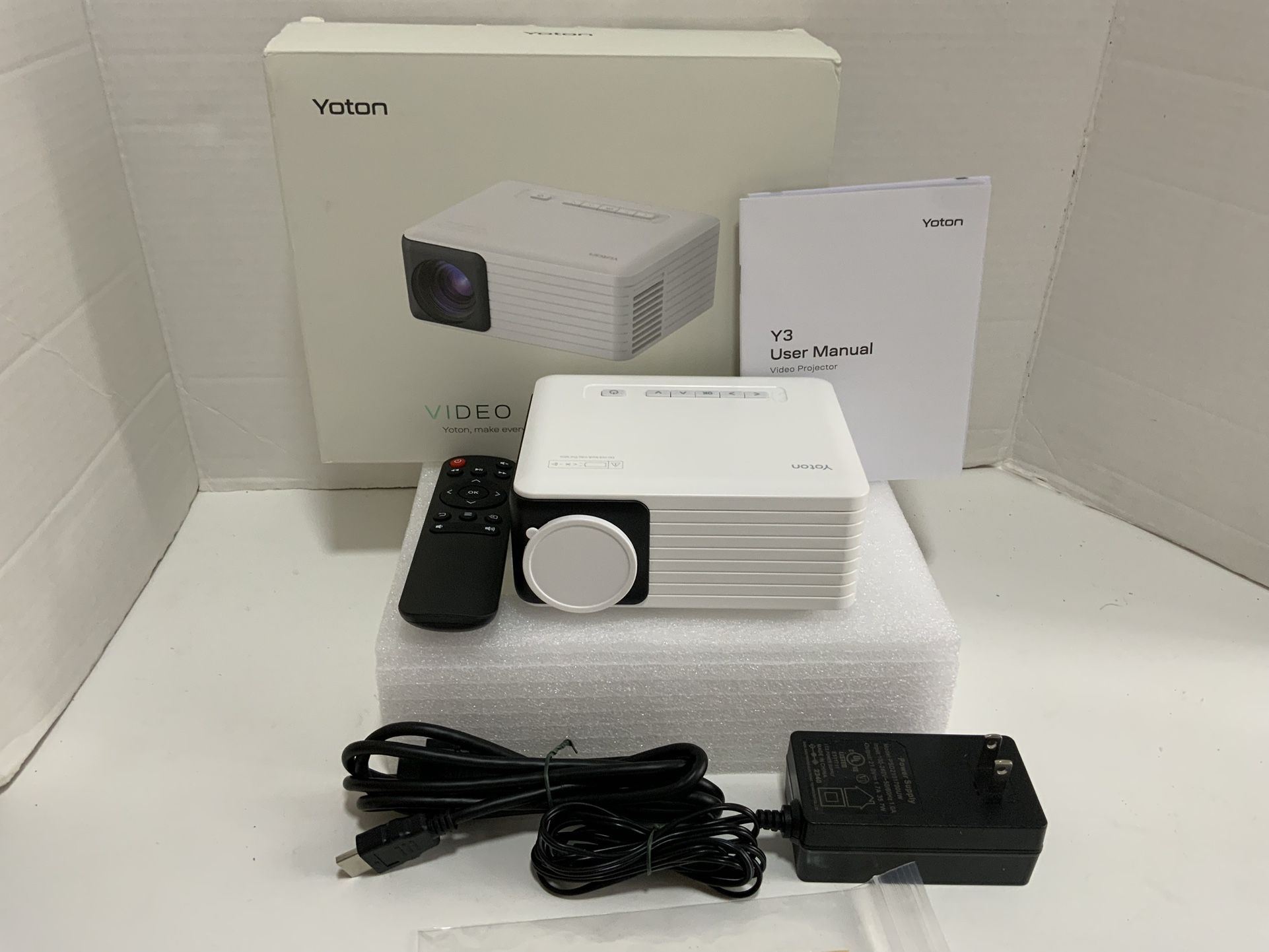 Yoton Mini Projector, Portable Phone small projector 1080P Full HD Supported for iOS/Android/Laptop, Video Projector Y3 Compatible with Fire Stick