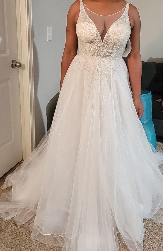 Wedding Dress For Sale Size 8