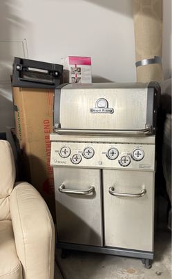 Broil King Grill with Cover