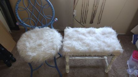 Shabby chic bench and chair