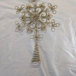 Beautiful gold sparkly Christmas tree topper