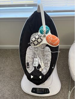 Garage sale!(4moms,baby swing,baby bed,dinning set)