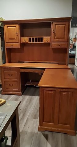 Medium oak office desk