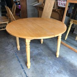 Round Kitchen Table