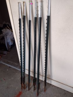Set of 6 Used 5ft Steel Fence T-Posts
