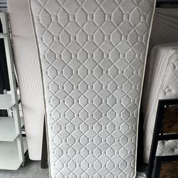 Twin mattress