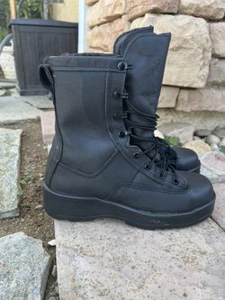 Boots 🥾 Steel Toe Size 6 Wide