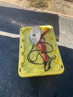Milwaukee 5540 Heavy Duty Corded 7"-9” Polisher with a diamond blade