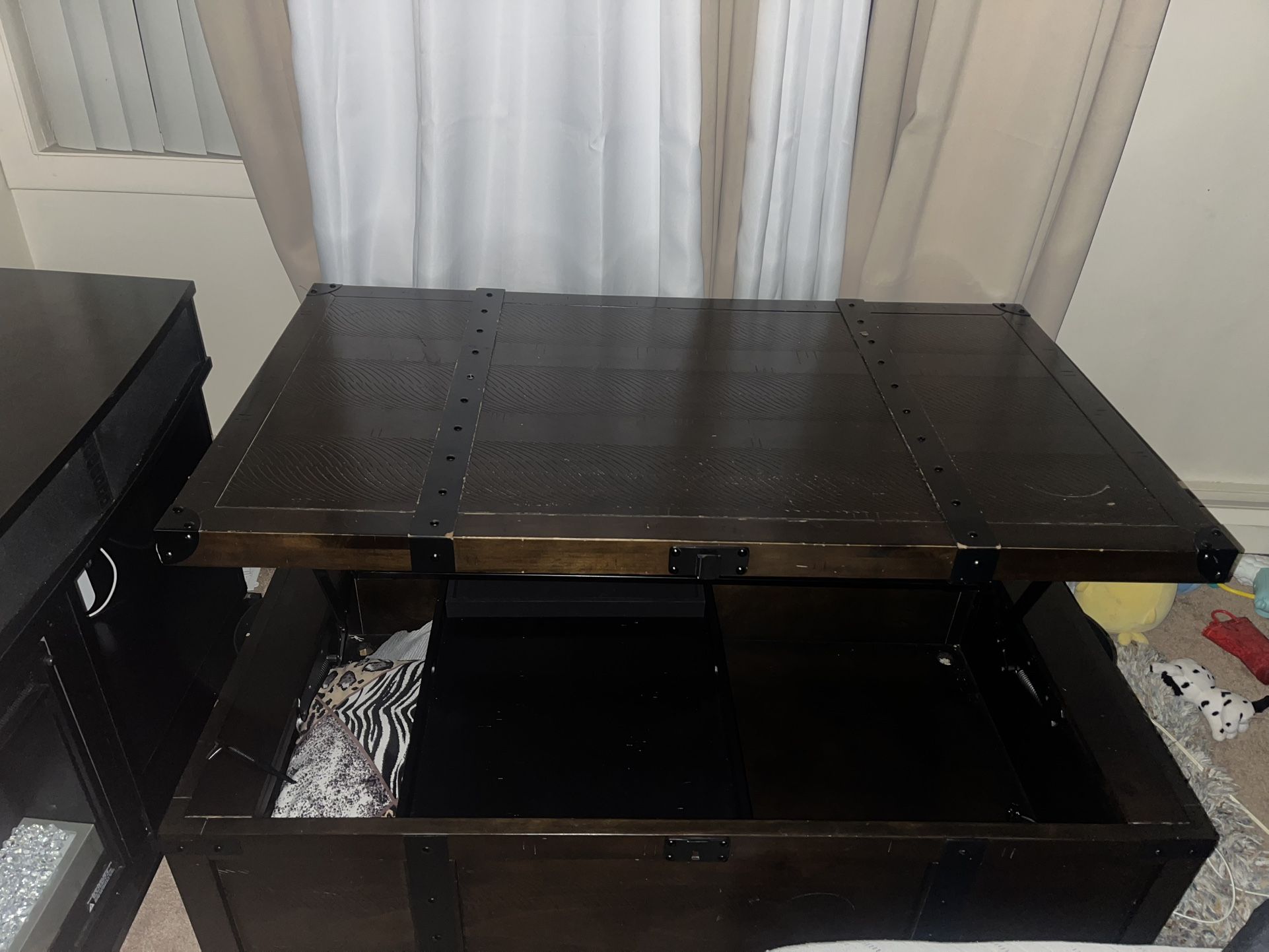 Coffee Table With Storage