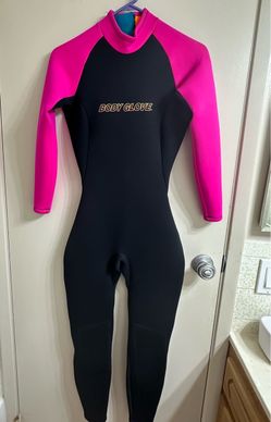 NEW Women’s S/5 • Body Glove 3/2mm Wetsuit • Black/Hot Pink