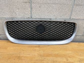 2015-2019 Jaguar XE X760 Front Bumper  Upper Grille Oem