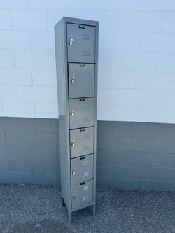 6 Door Metal Locker Excellent Condition Hallowell