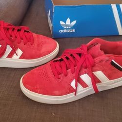 Adidas Tyshawn Size 9