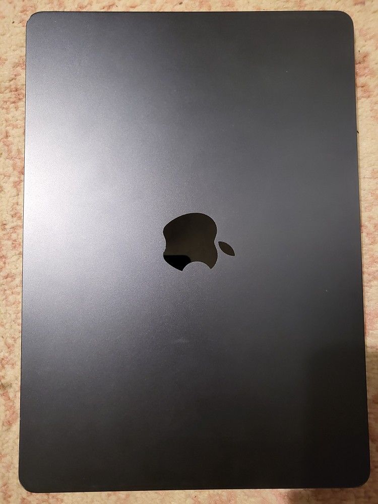 MacBook Air 13.6" Laptop - Apple M2 chip - 8GB Memory - 256GB SSD - Midnight Model:GSRF MLY33LL/A. Bestbuy certified. In great condition. Comes as sho