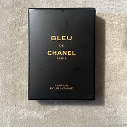Bleu de Chanel Paris