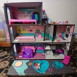 LOL Dollhouse With Pool And Jacuzzi
