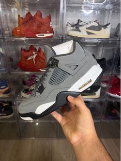 Near New Sz 9.5 Cool Grey 4s (2019)
