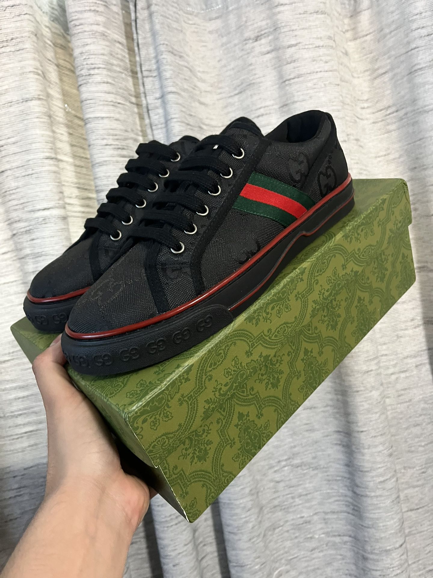 Gucci Black Size 8