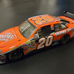 NASCAR 2008 Tony Stewart #20 Home Depot  1:24 scale -64th St & Bell