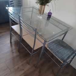Small Table With 4 Chairs 