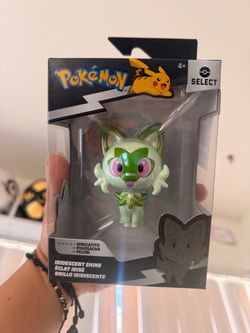 Pokémon Select Sprigatito Iridescent Shine Figure