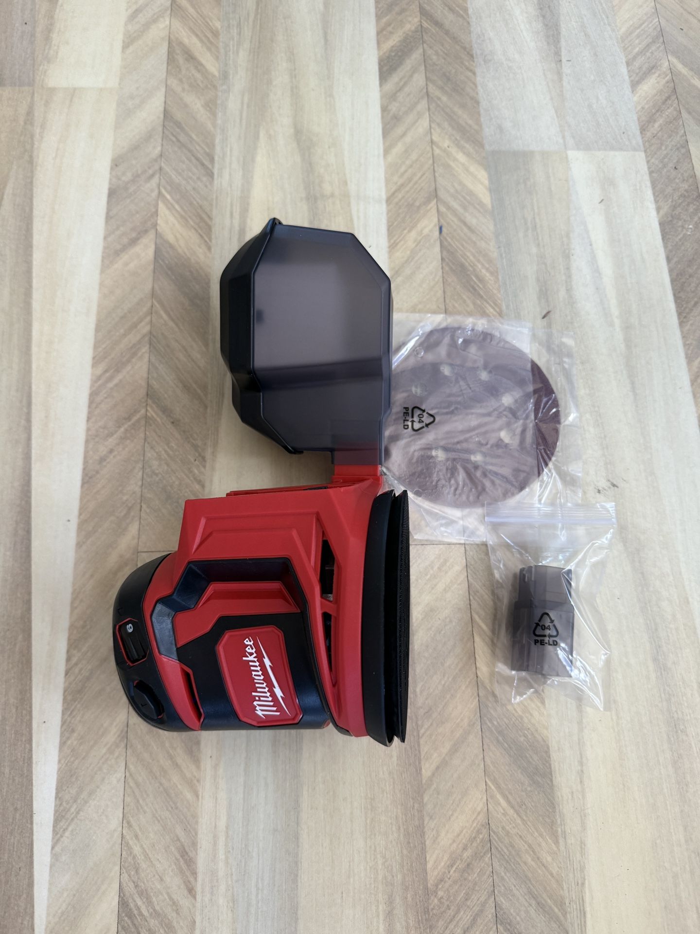 Milwaukee 5” Random Orbit Sender