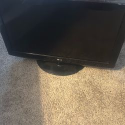 LG 32 inch TV
