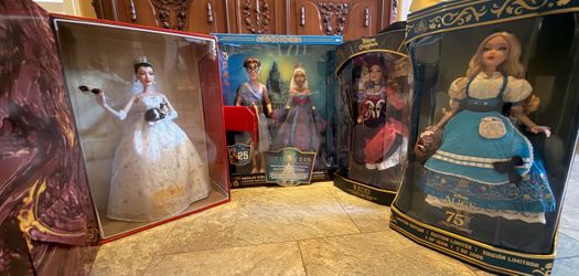 D23 expo exclusive LE 2026 dolls