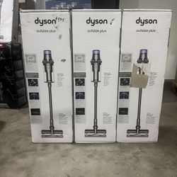 Vaccum Dyson outside plus