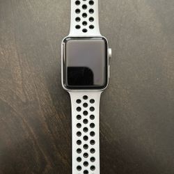Apple Nike iWatch Series 3 42mm Silver