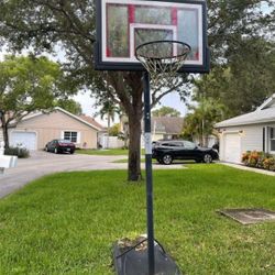 Adjustable Basketball Hoop (Pre-Owned)