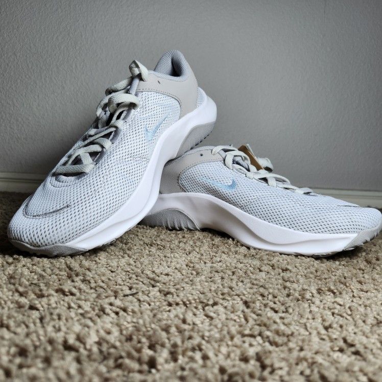 Nike Legend Essential 3 β Womenβs Size 8 β Light Ore/Armoury Blue β New, No Box