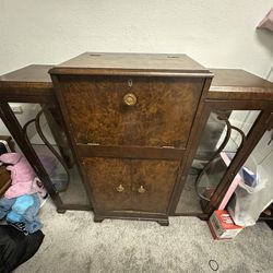 Antique Pop-Up Bar