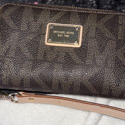 Michael Kors Wallet Wristlet