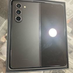 Samsung Galaxy Z Fold5 256GB Factory Unlocked 
