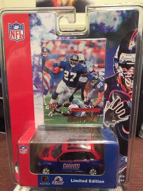 New York Giants player Ron Dayne with all card stats and pt cruise Giants car