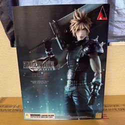 Play Arts Kai Cloud Remake